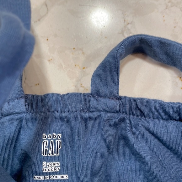 Baby Gap, size 3 - Picture 2 of 2